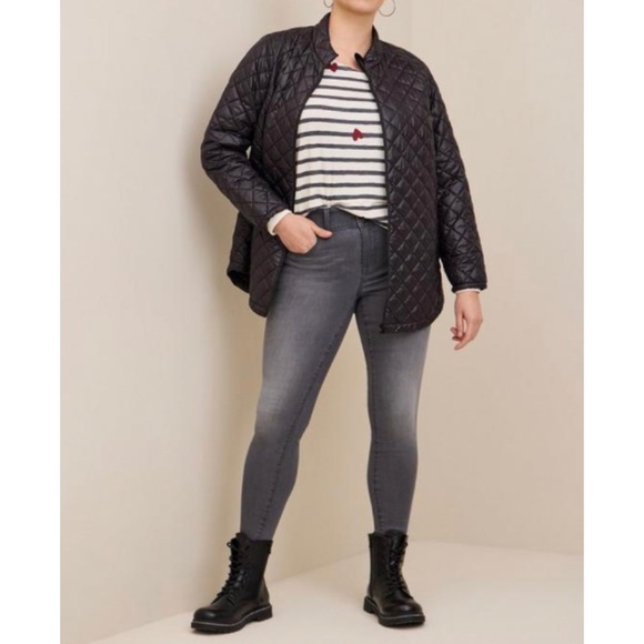 🆕💕 Off Shoulder Light Weight French Terry Sweatshirt 2 2X 18 20 NWT Torrid New - Picture 2 of 6